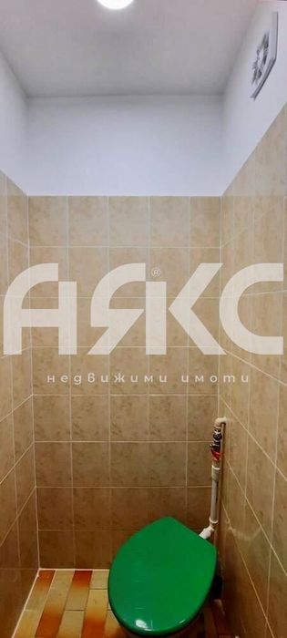 Двустаен обзаведен апартамент в кв. Люлин 1