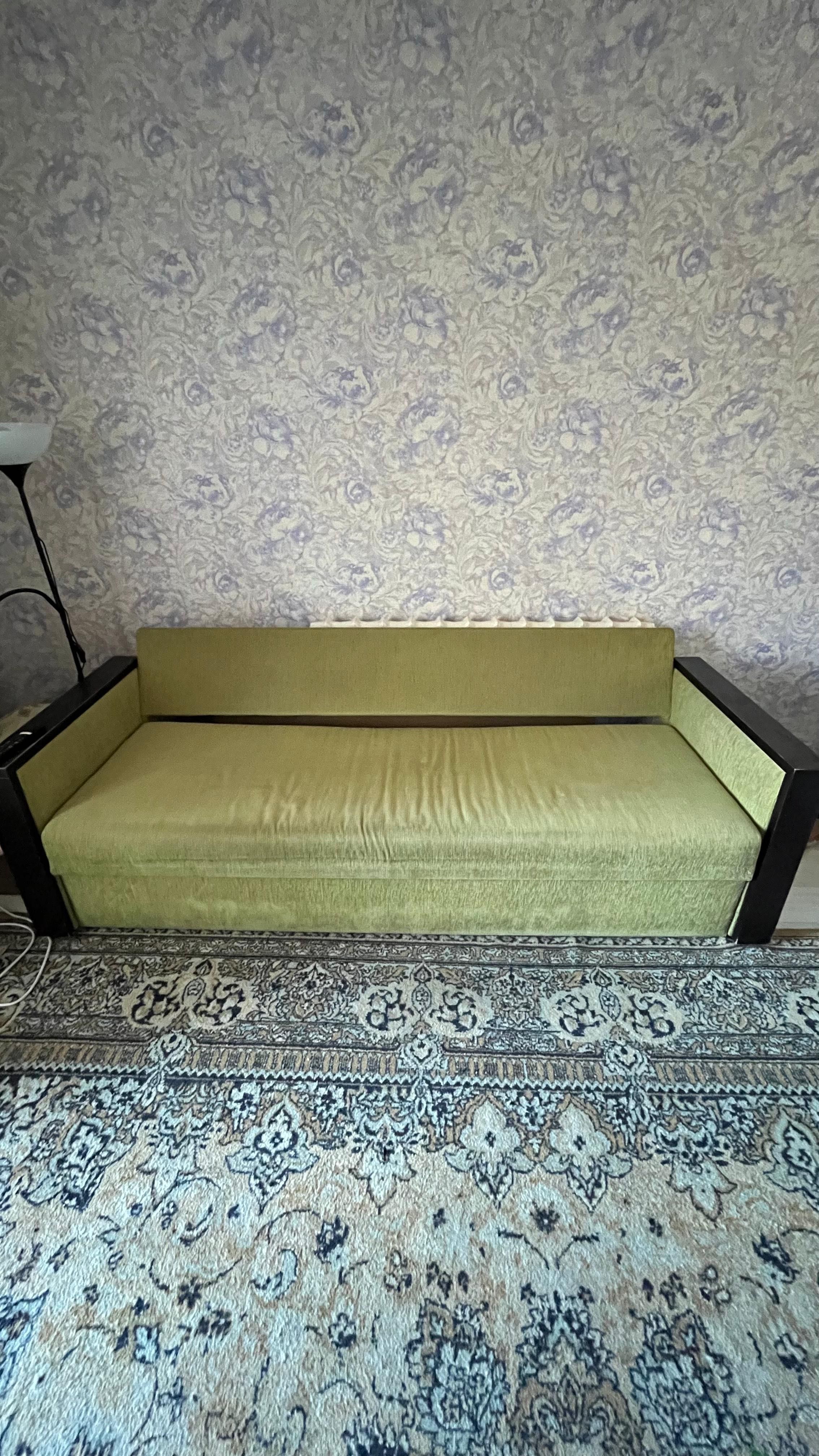 Продам диван б/у