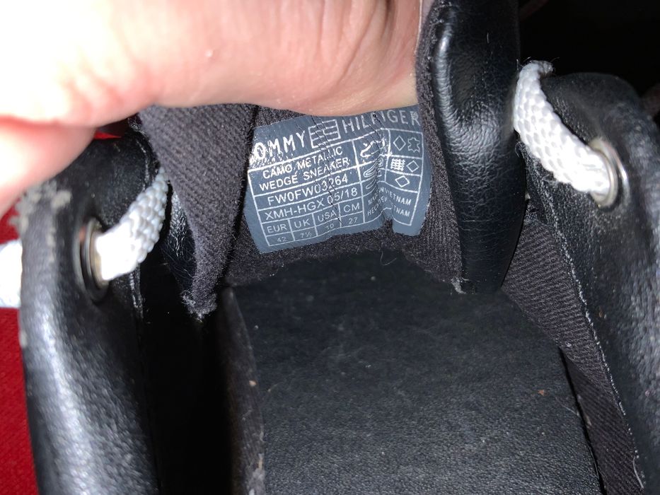 Tommy Hilfiger-оригинални обувки 42 размер