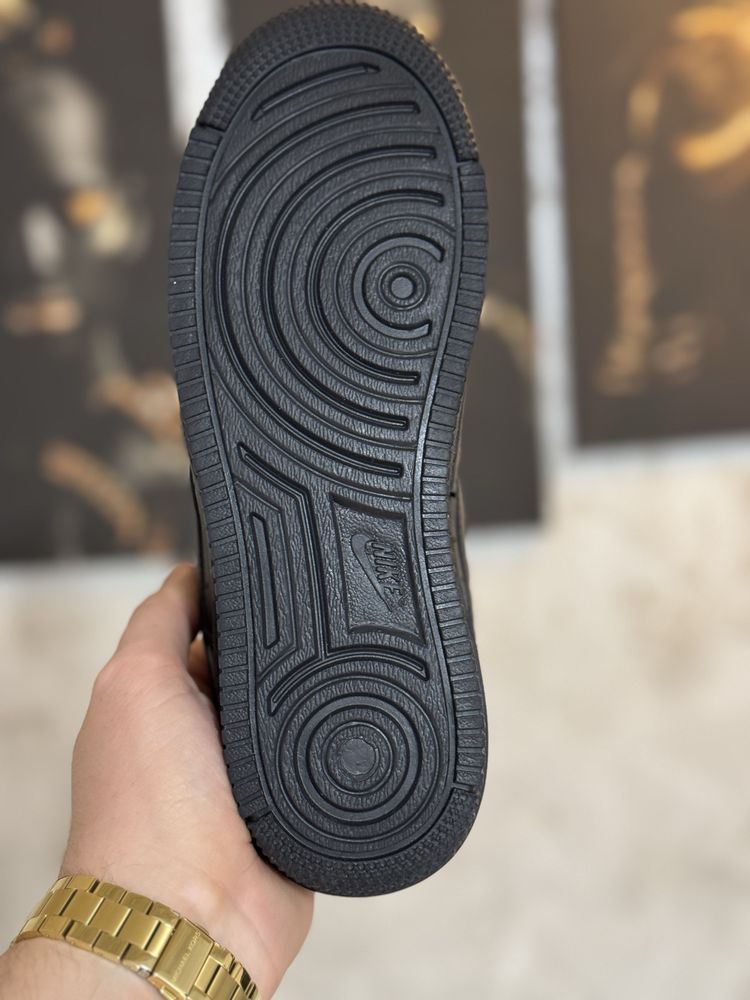 Adidasi Barbati Nike AF1 Full Black!