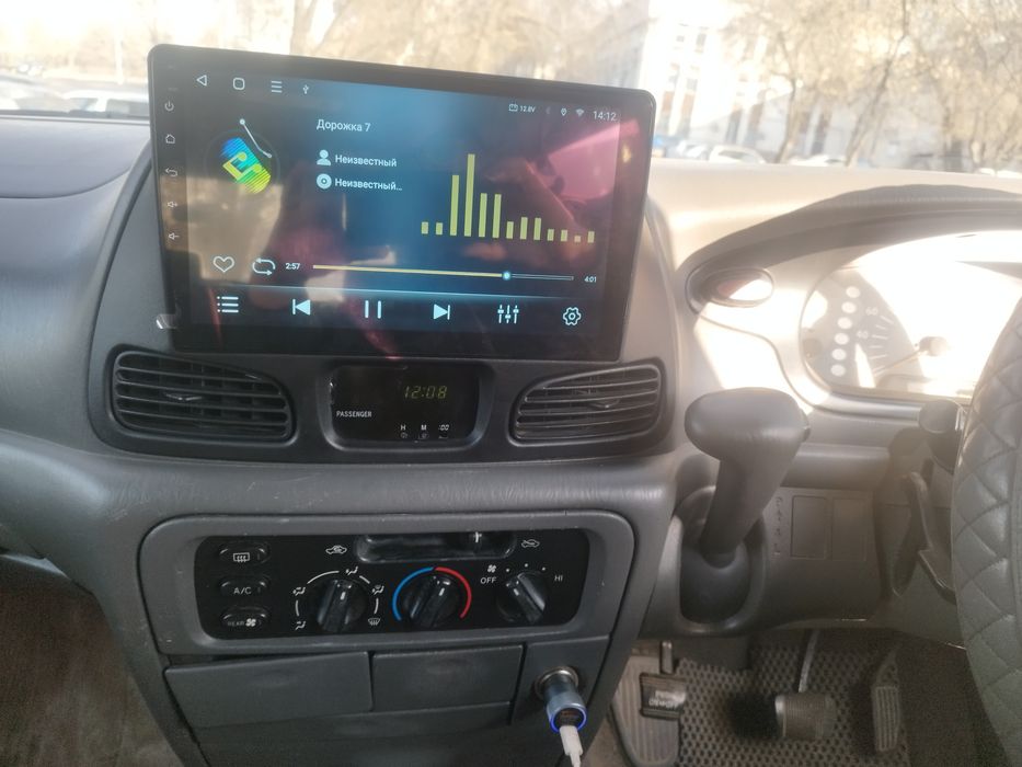 Android 10' для Town ace noah