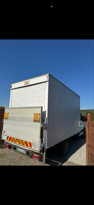 Cub cu lift iveco daily