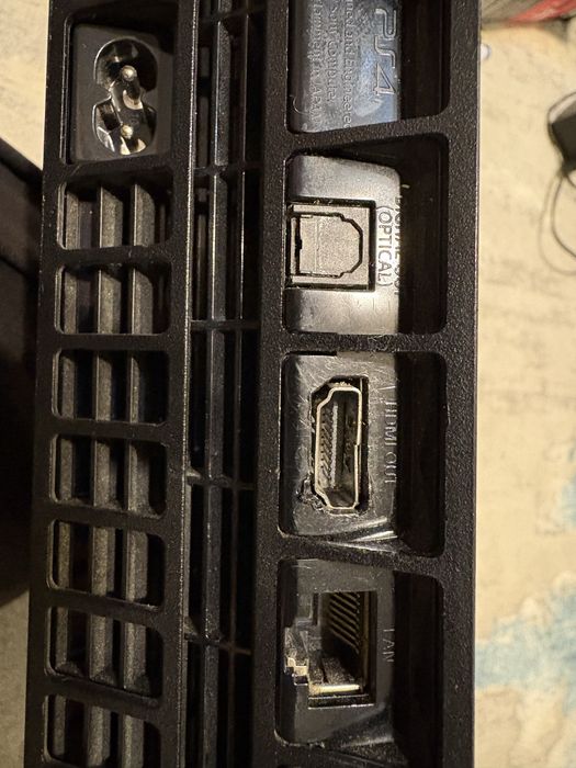 Playstation 4 Fat 500gb partial functional