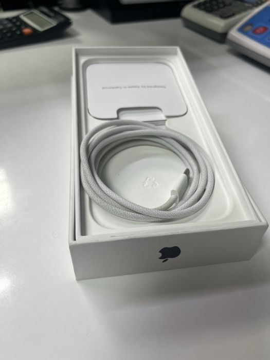 IPhone 15 Pro 256GB с кутия и кабел 91% батерия