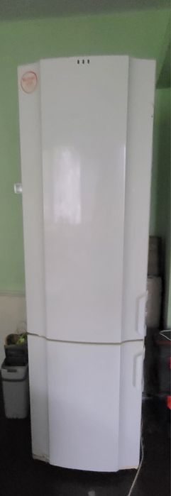 Подарявам хладилник с фризер - Gorenje 

Размери - 200/60/57

Хладил