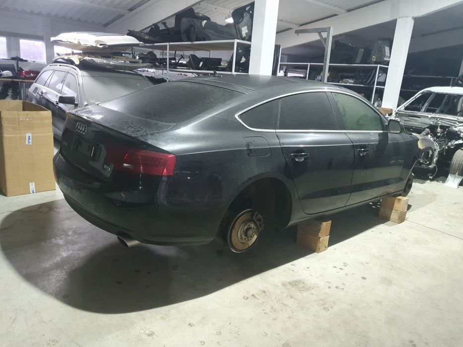 Dezmembrez vand piese Audi A5 , 5 uși , 1.8 tfsi  , CJEB , euro 5