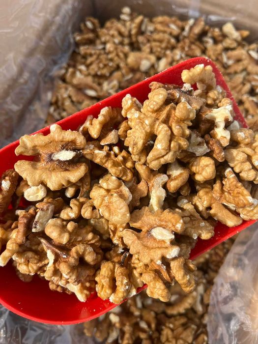 Miez de nuca jumatati – calitate superioara, direct de la producator