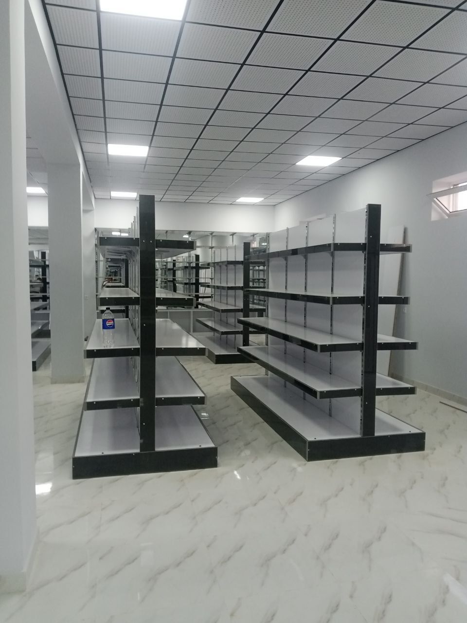 Прилавки магазинов