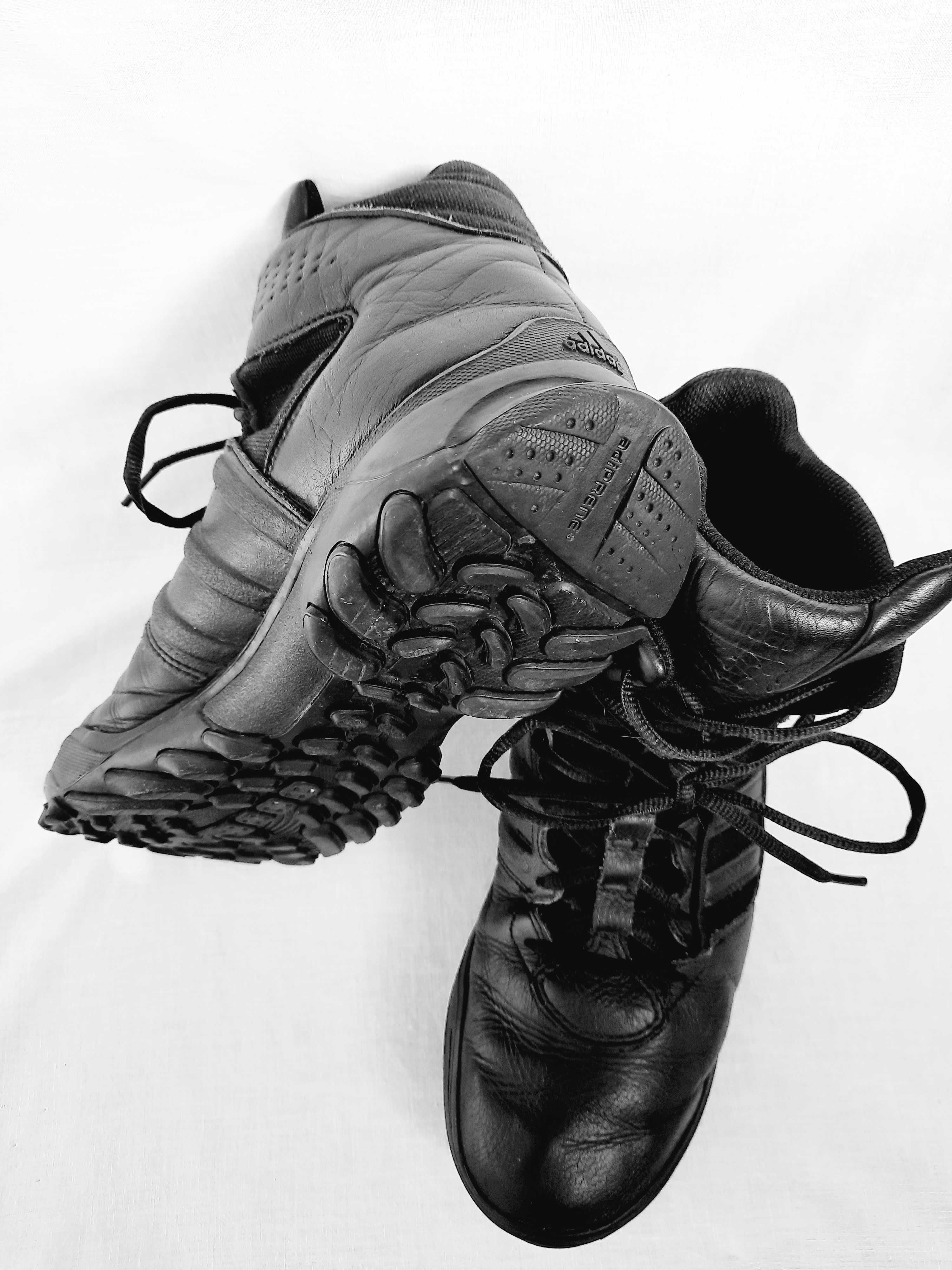 Adidas gz6115 туристически обувки, кубинки, маратонки