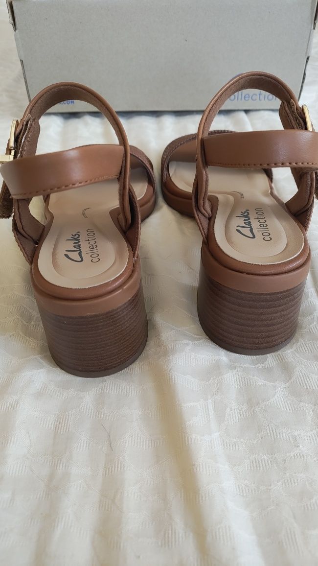 Нови сандали Clarks