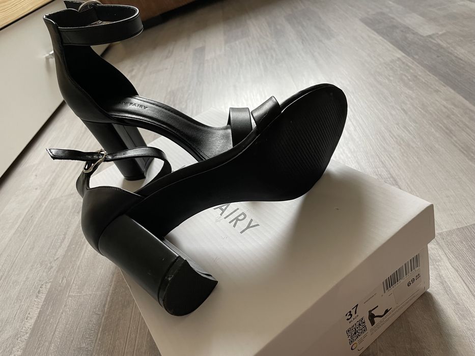 Сандали на ток Jenny Fairy