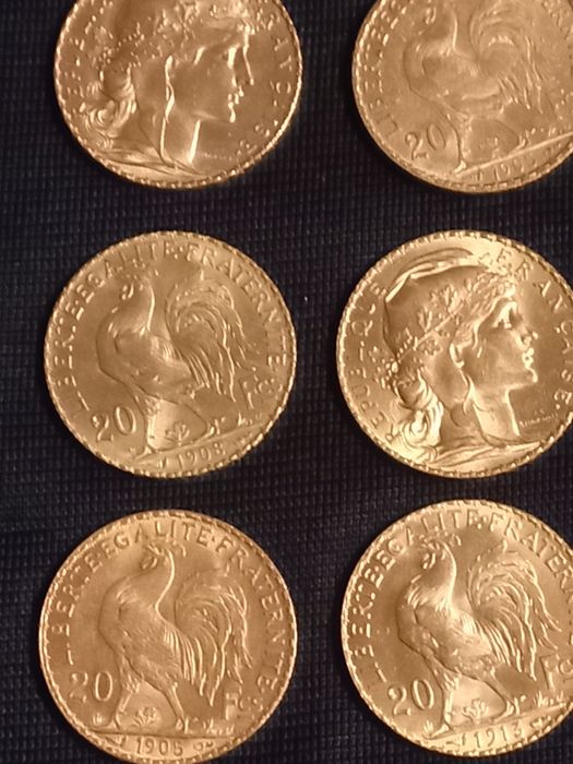 Vând monezi istorice din aur