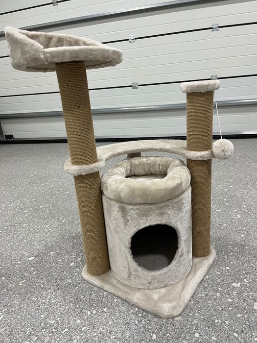 Ansamblu de joaca pisici