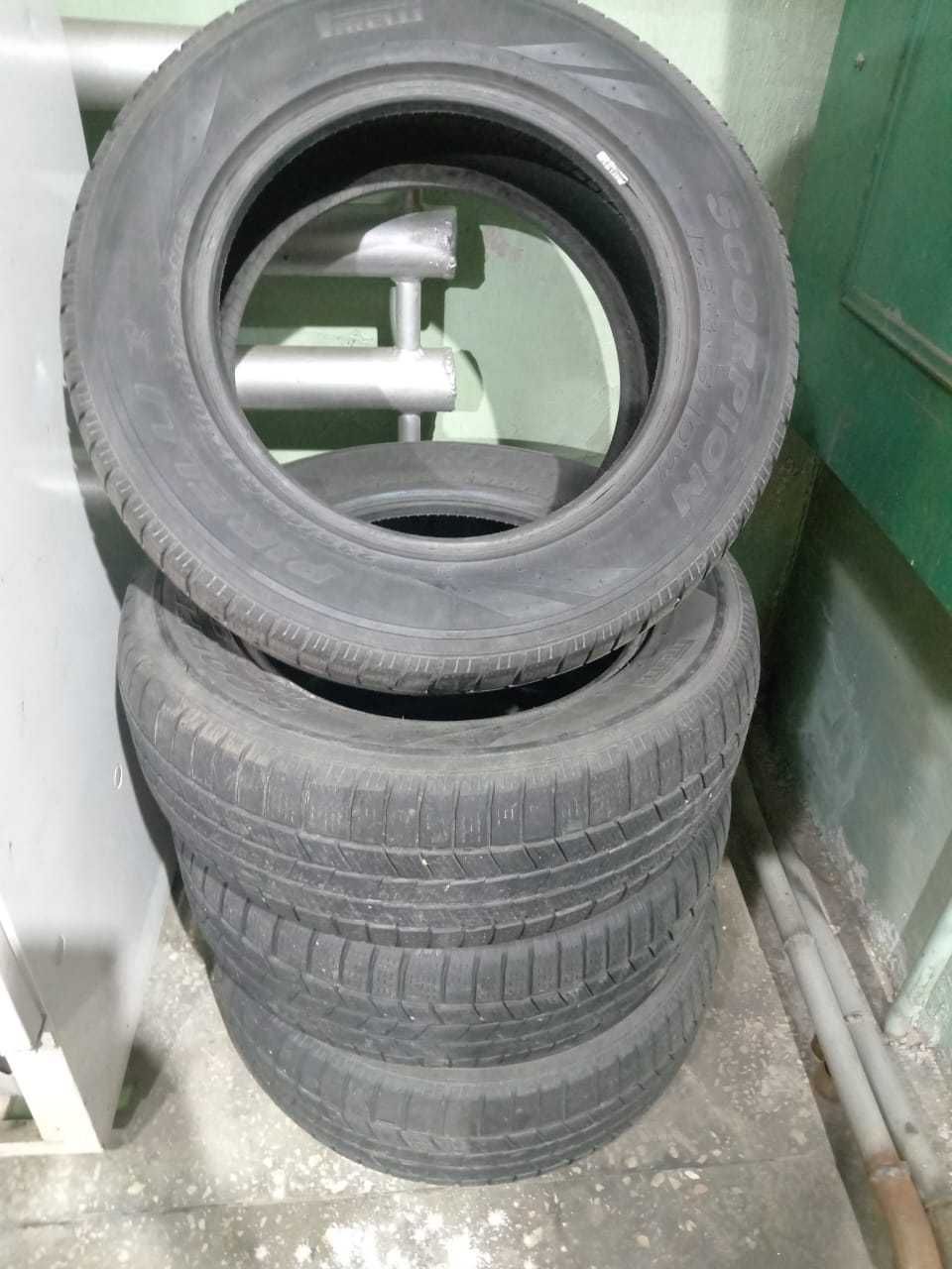 Продам комплект резины Pirelli