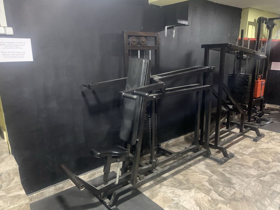 Фитнес уред за рамо с фиксирани тежести