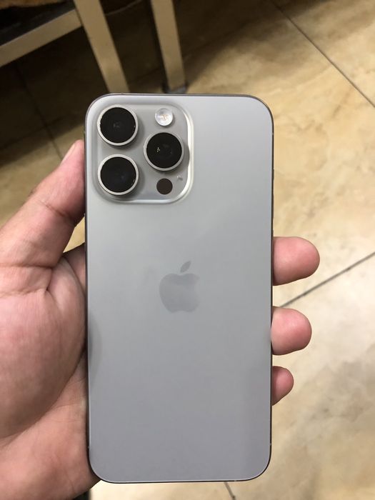 Iphone 15 pro max ideal kar dokli