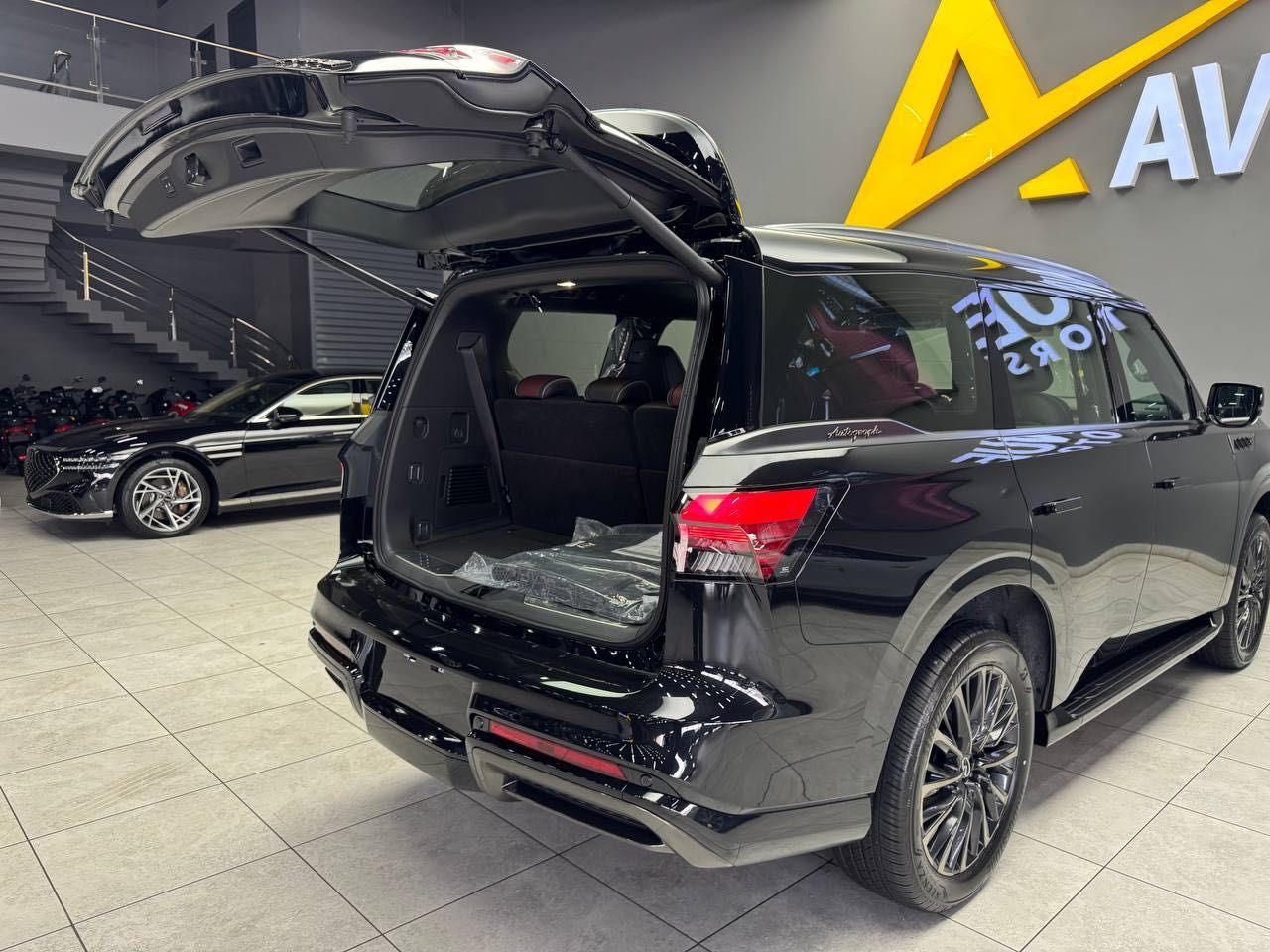 Продается новый Infinity QX 80 Autograph