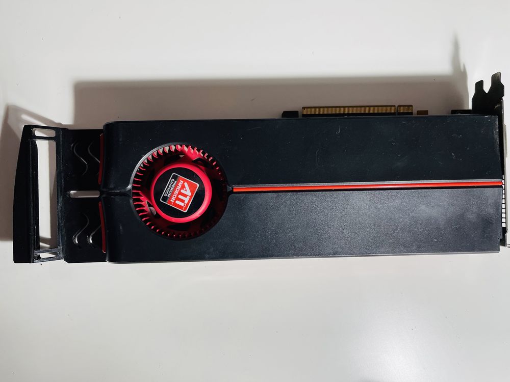 AMD ATI Radeon HD 5870 Premium graphics