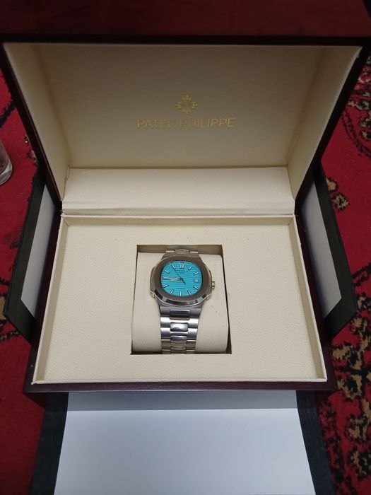 Часы сотилади  PATEK PHILIPPE
