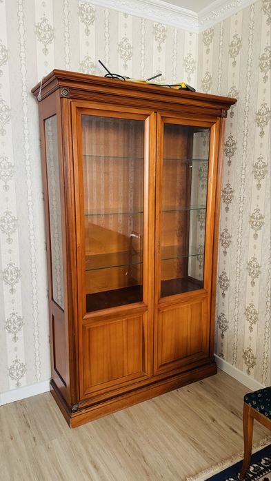 Мебель шкаф и стол