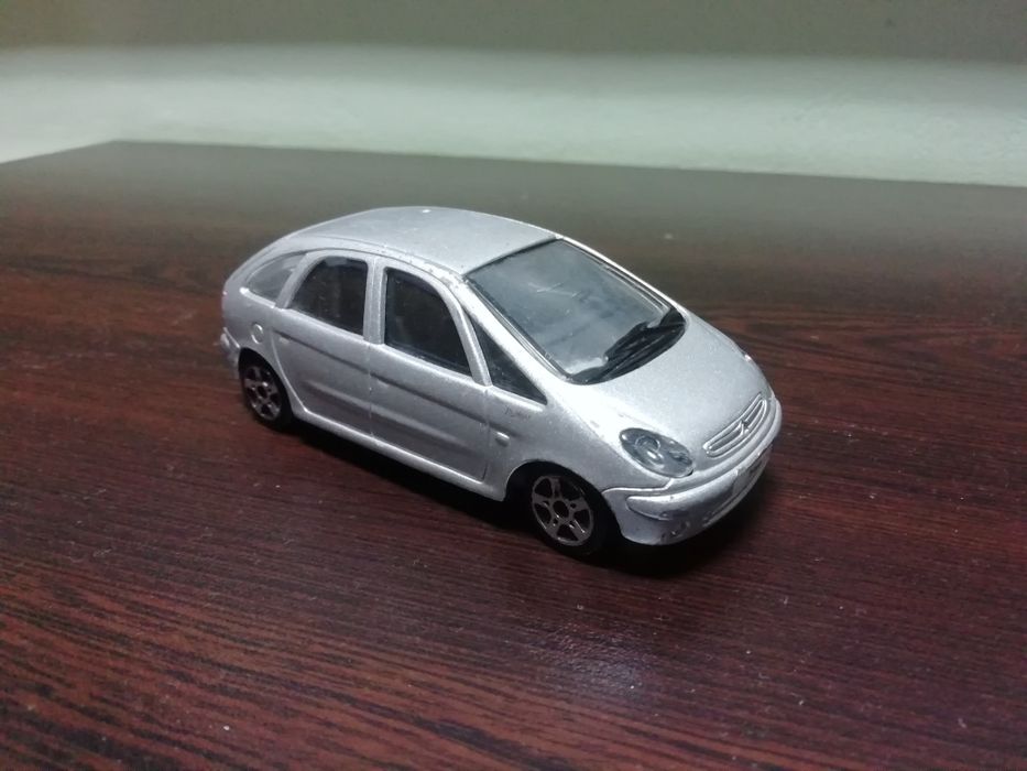 Maisto Citroen Xsara Picasso количка 1/43 Ситроен Ксара Пикасо