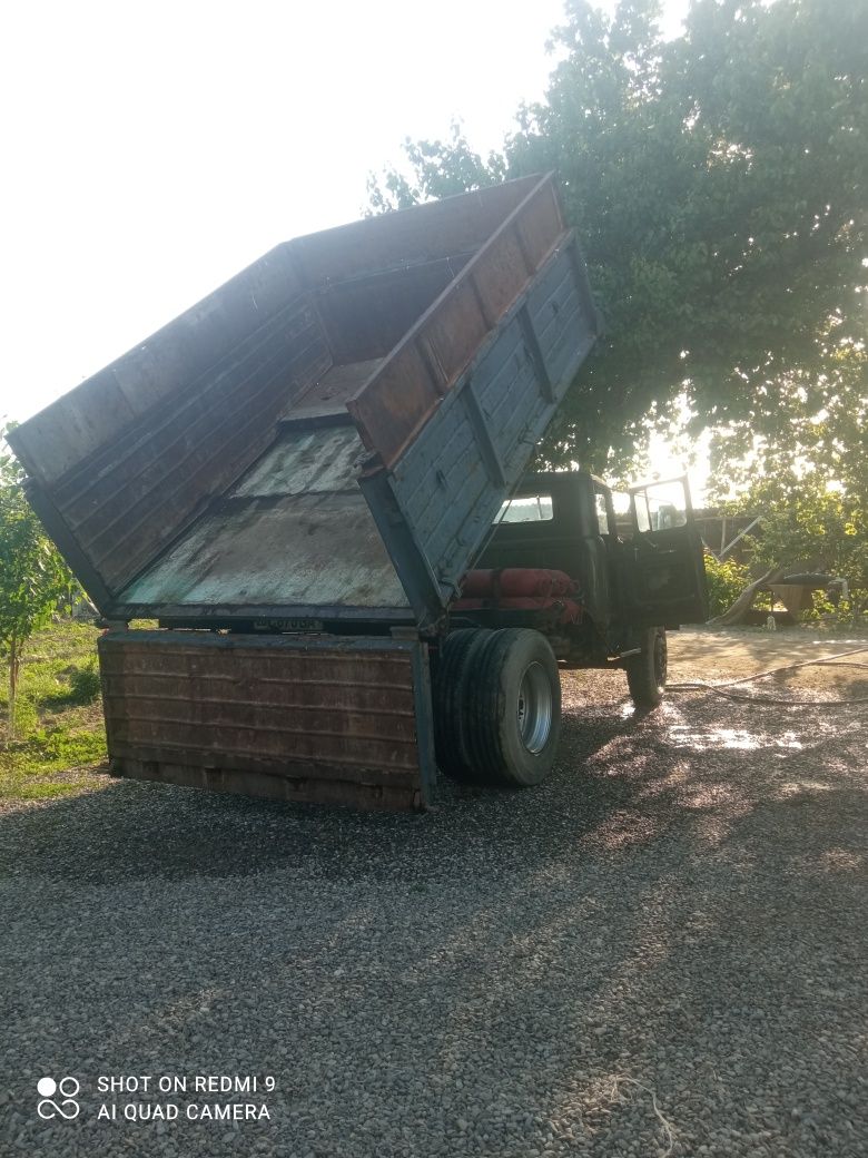 Zil sotiladi yili 1986 barcha ma'lumot telefonda
