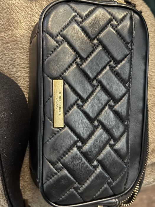 Vand geanta Kurt Geiger London piele