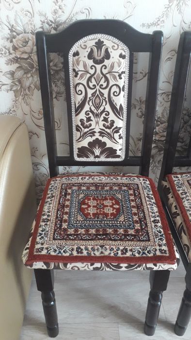 Орындыққа  қалың,тығыз,клем жапқыш .