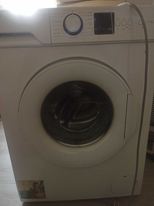 Пералня , Crown ,ALM100T/за части.Цена по договаряне.