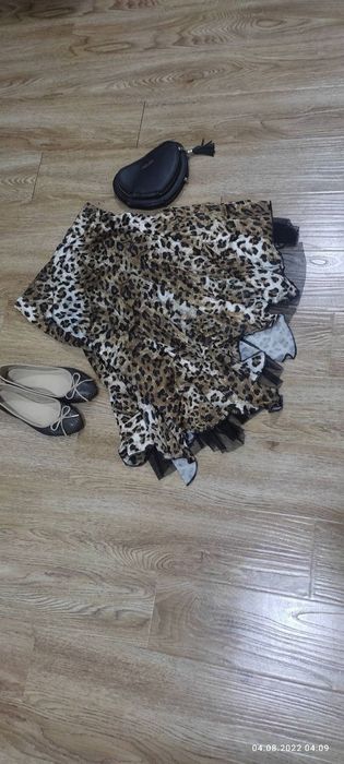 Продаю пальто платье юбка