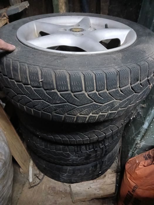 Roti de iarnă cu genți de aluminiu.