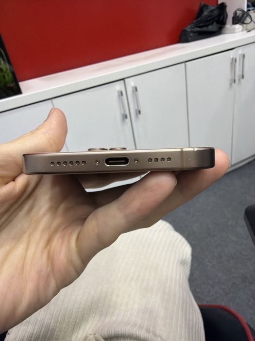 Prodam iphone 16 pro max