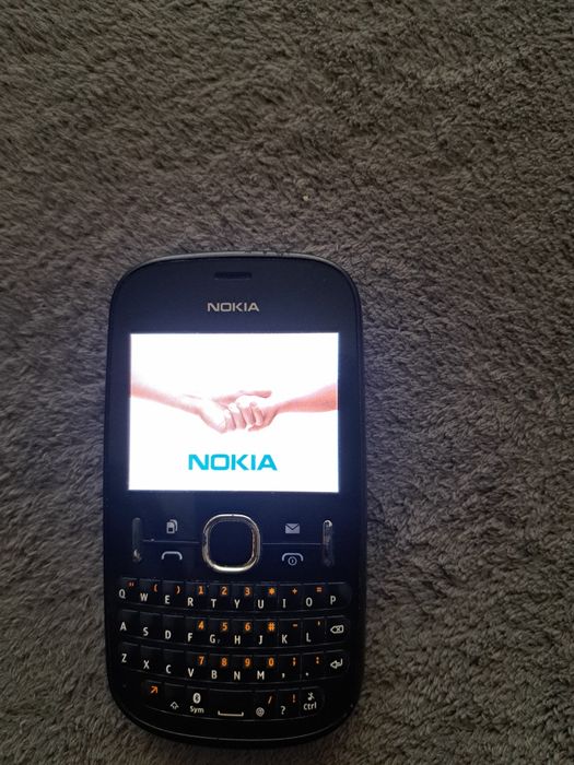 Telefon Nokia cu tastatură