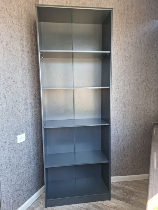 Продам книжный шкаф