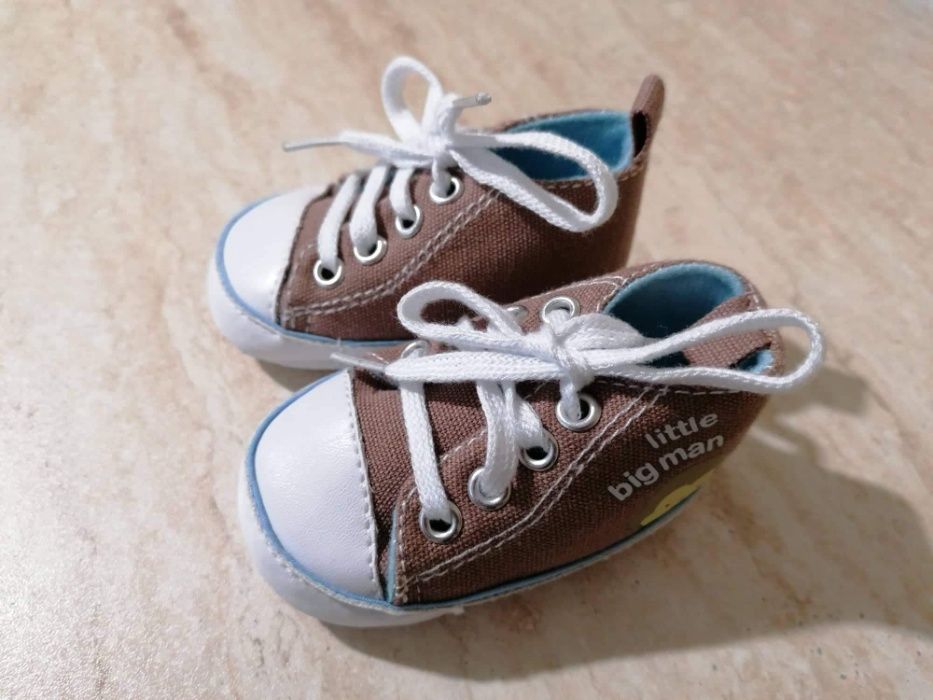 Бебешки обувки 0-6м