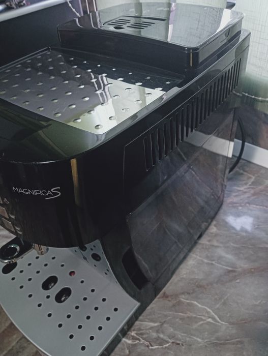 Espressor expresoare: Delonghi Magnifica s