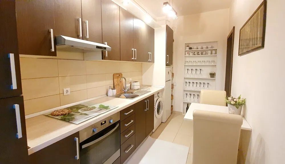 Apartament cu o camera si nisa de dormit/terasa/perfect pentru chirie