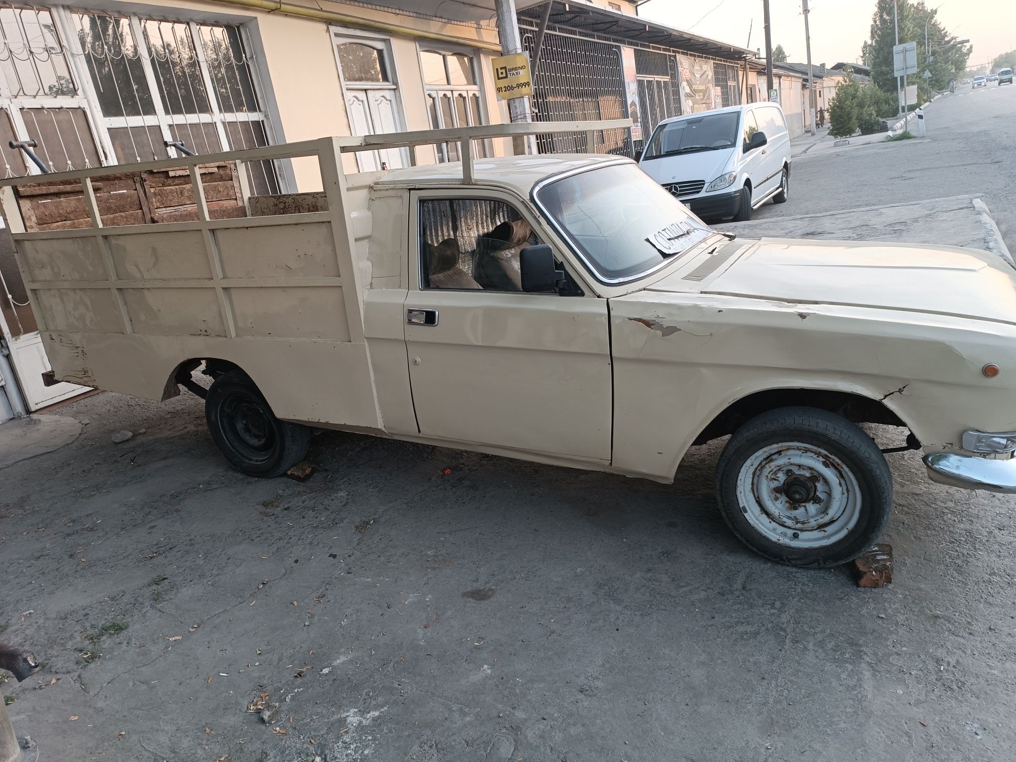 Volga pikap 2410 sotiladi xolati yaxshi