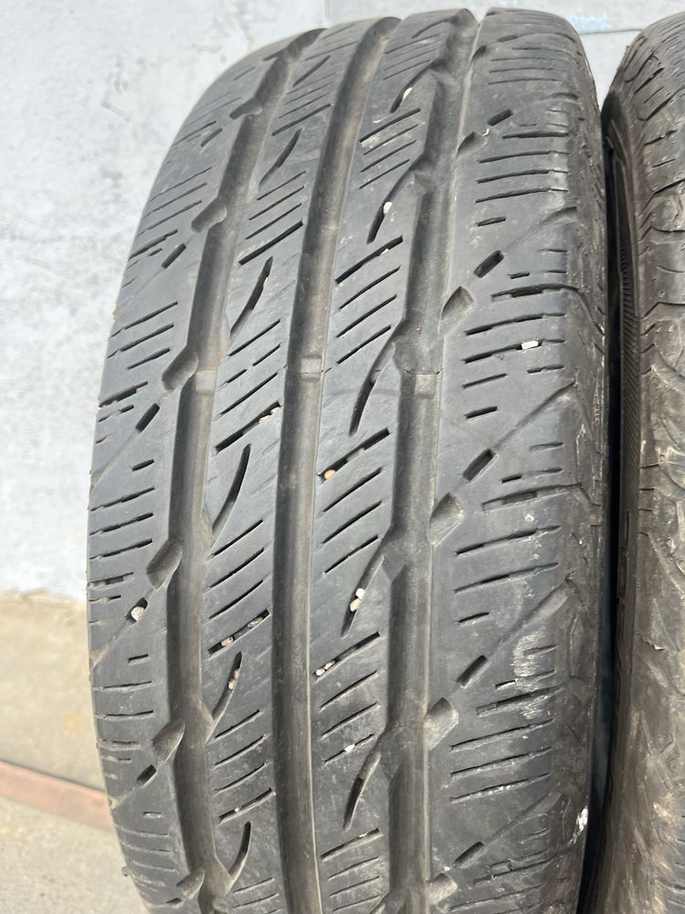 4 бр. гуми за бус 205/65/16C Uniroyal 7-8 mm DOT 0914