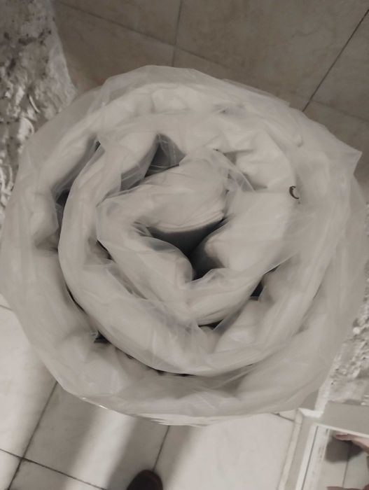 Vând saltea nouă, în ambalajul original.