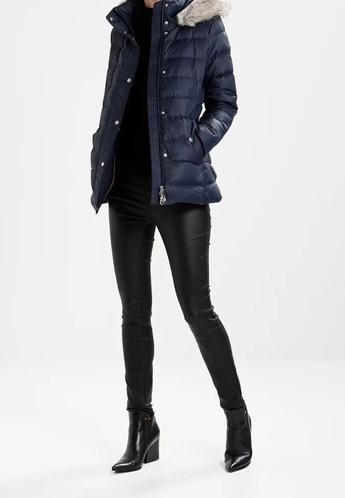 Tommy Hilfiger зимно яке