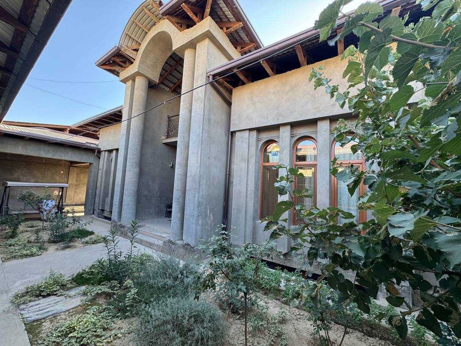 SROCHNO yevro hovli sotiladi