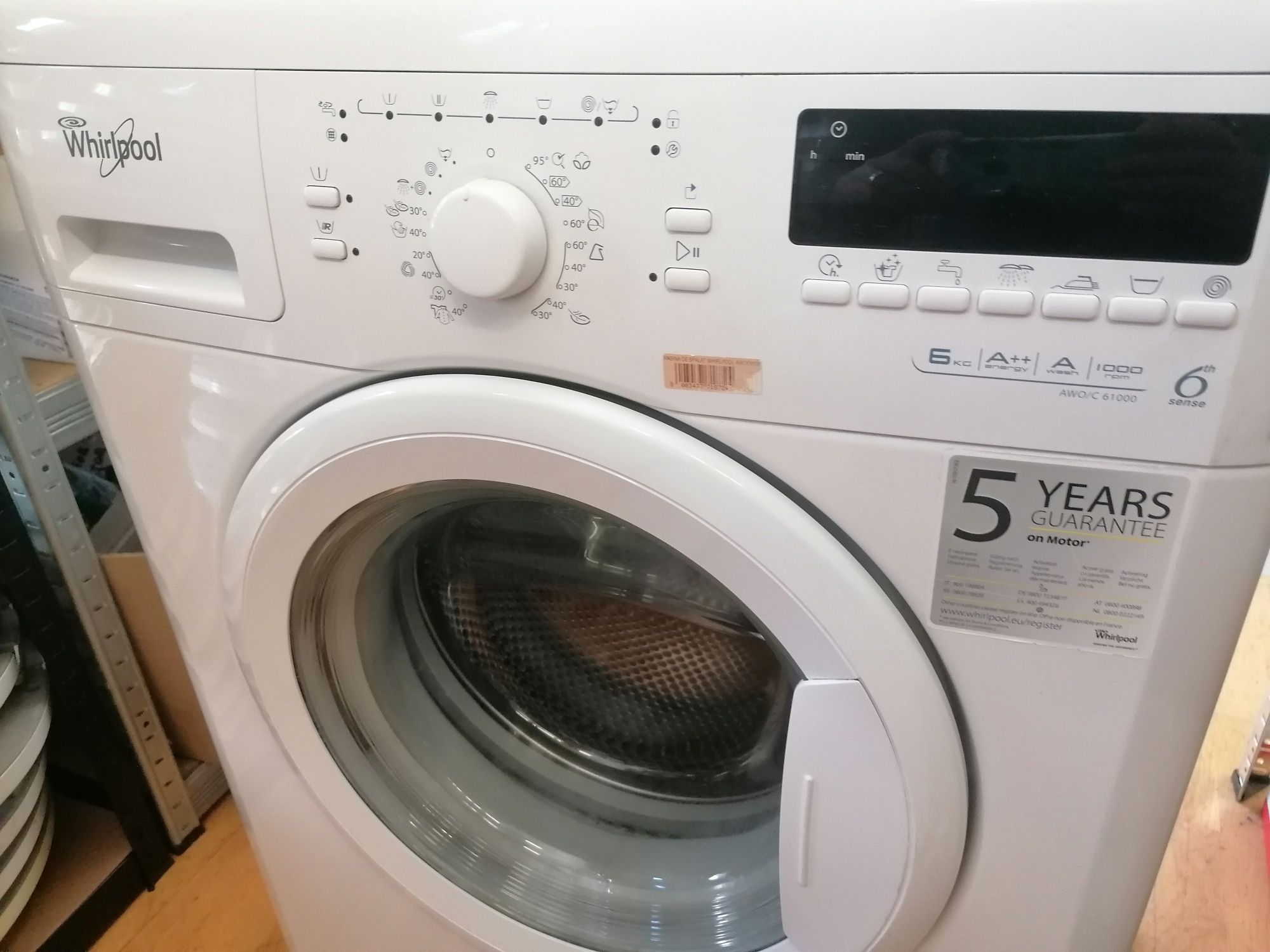 Mașina de spălat Whirlpool AWOC61000, program scurt