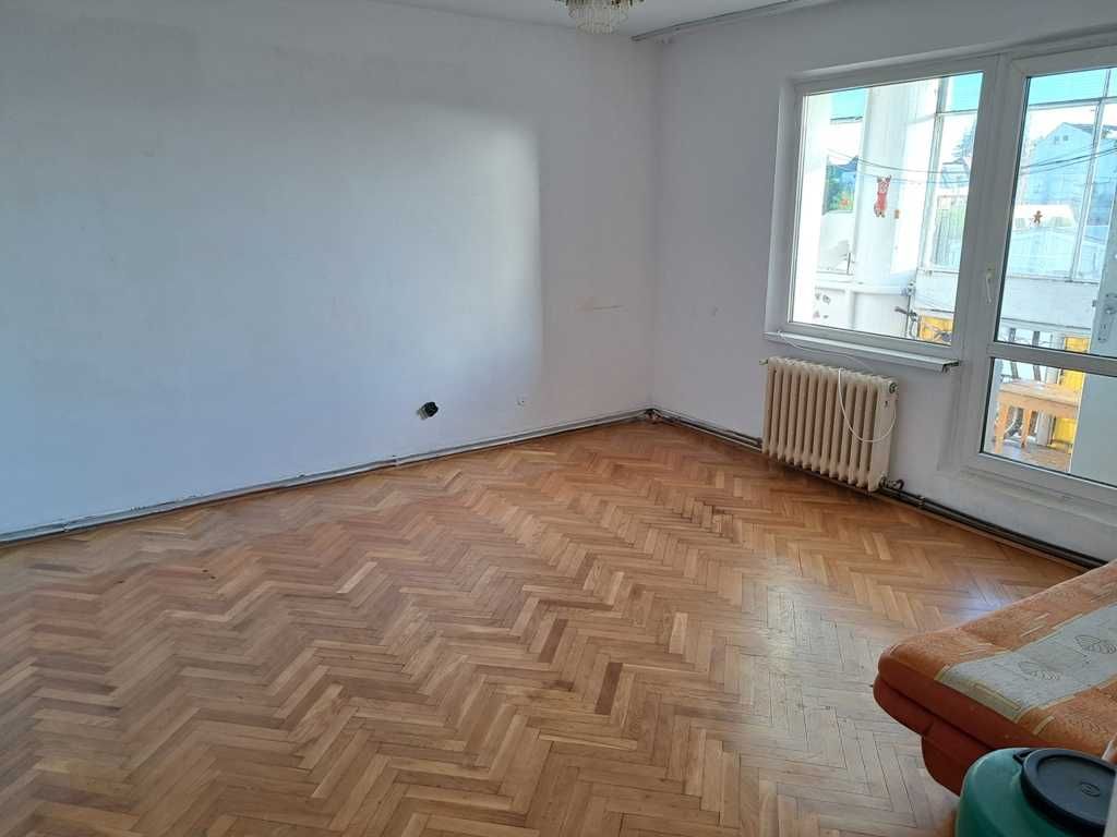 Vand apartament 3 camere,  7 Noiembrie, Tg. Mures