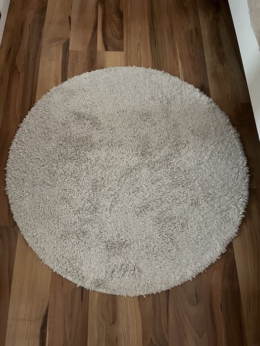 Кръгли килими с диаметър 71см