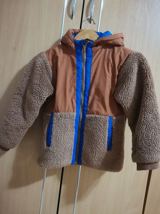 De vânzare geaca pt copii