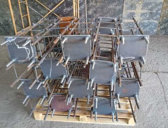 Vand cuzineti pentru fixare stalpi, hale, panouri publicitare