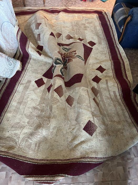 Прдам ковер.