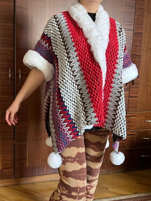 Продам новую женскую верхнюю одежду