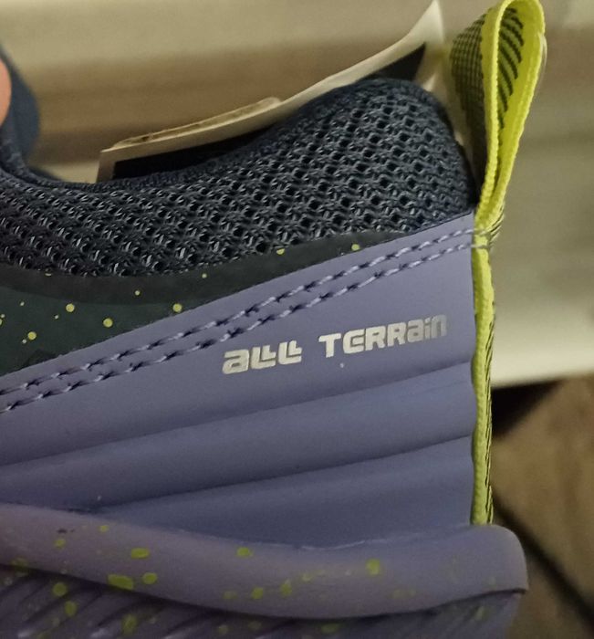 New Balance детски маратонки